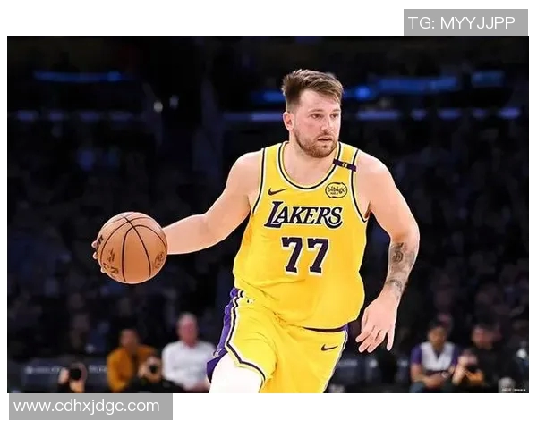 东契奇休赛期着重进行身材管理 现已大幅减重 东契奇休赛期着重进行身材管理 现已大幅减重