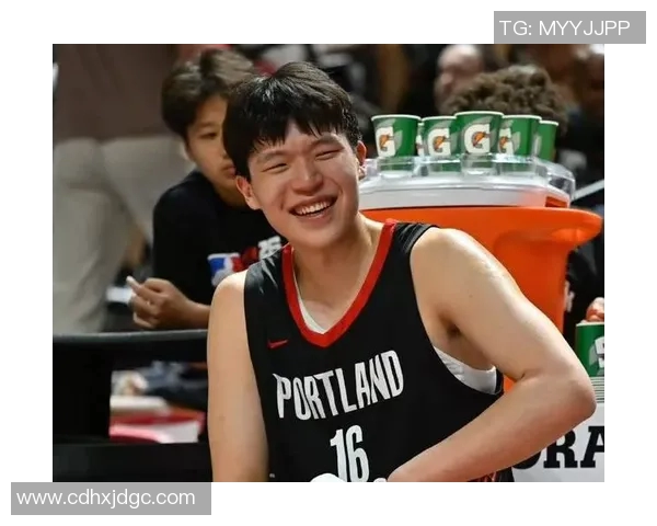 媒体人杨瀚森展示了与克林根的差异性,给比卢普斯充分的信心 媒体人杨瀚森展示了与克林根的差异性,给比卢普斯充分的信心