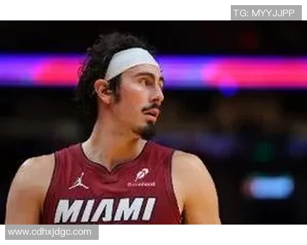 斯波:哈克斯无所畏惧 对手必须一个人甚至还有协防去限制他 斯波:哈克斯无所畏惧 对手必须一个人甚至还有协防去限制他