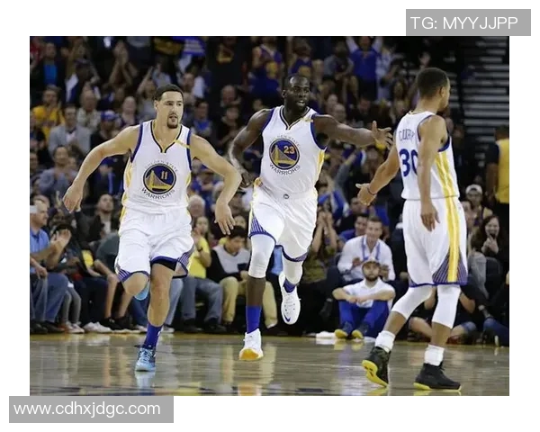 迈尔斯·特纳的转变引发雄鹿危机：108亿豪合同中锋沦为末节边缘人