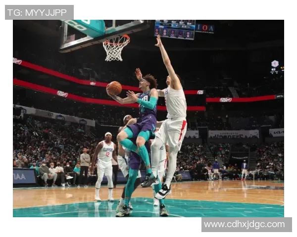 卢：今晚对阵黄蜂非常艰难，要特别称赞球队咬牙坚持的韧性