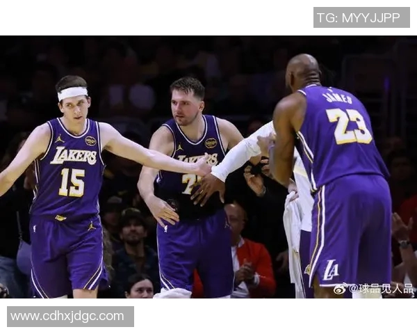 湖人险胜快船!里弗斯+东契奇砍67分,詹姆斯表现平淡,艾顿表现疲软!