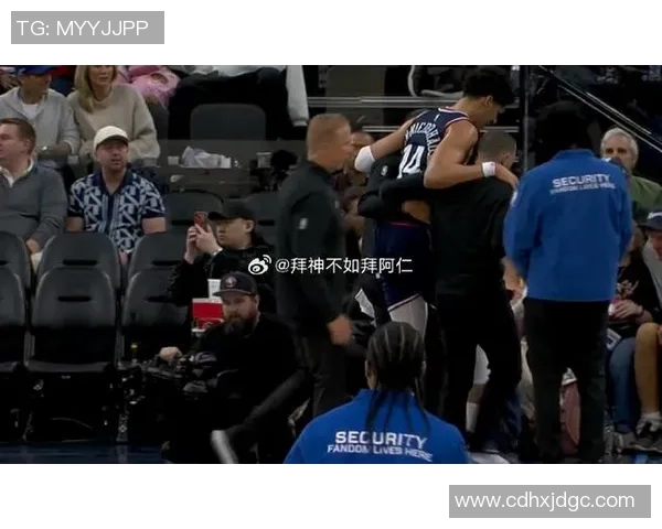 快船大战步行者，尼德豪泽意外倒地受伤，球队内线雪上加霜